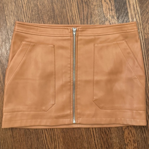 Free People Brown Maya Mod Vegan Leather Zipper Mini Skirt Size Small 4 - Picture 3 of 7